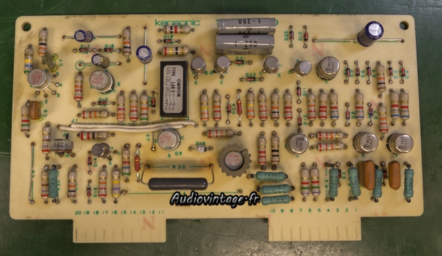 Accuphase P-300