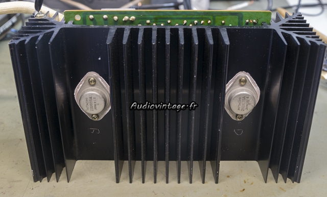 Aiwa AA-8700E : micas neufs et graisse fraiche.