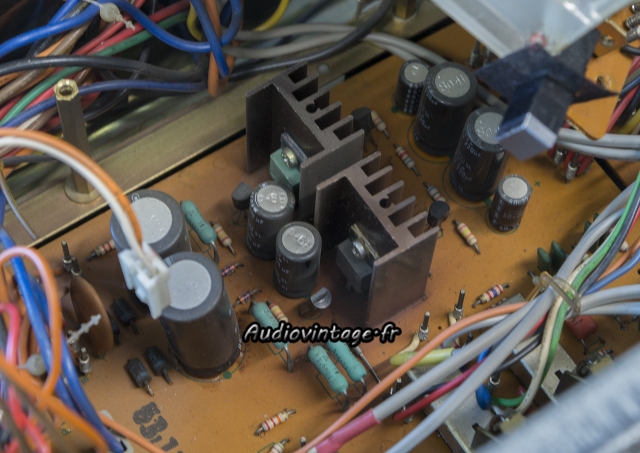 Aiwa AA-8700E : alimentation en mauvais état.