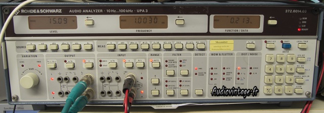 Akai AA-5210