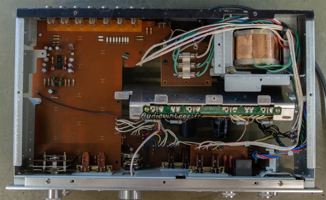 Akai AM-2200 : terminé.