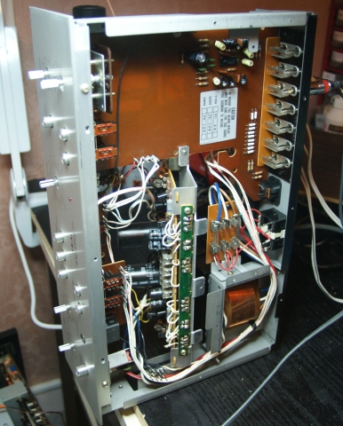 Akai AM-2200