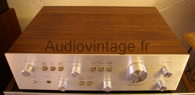 Akai AM-2400