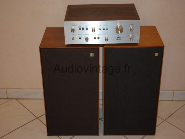 Akai AM-2400 de MAD