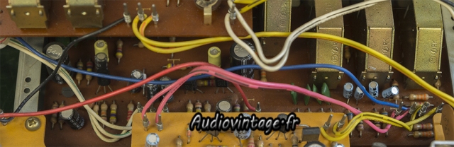 Akai AM-2600