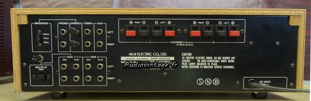 Akai AM-2600