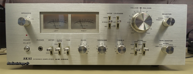 Akai AM-2800