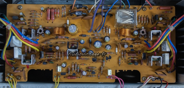 Akai AM-2800 : circuit principal révisé.