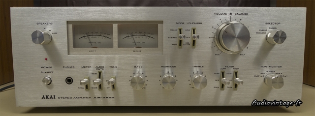 Akai AM-2800