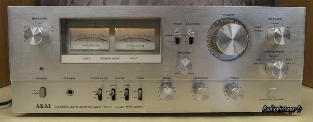 Akai AM-2850