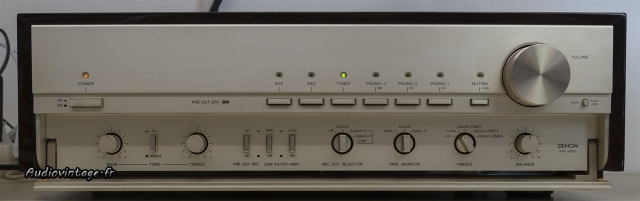 Denon PRA-2000Z : derrière la trappe, les commandes "supplémentaires".