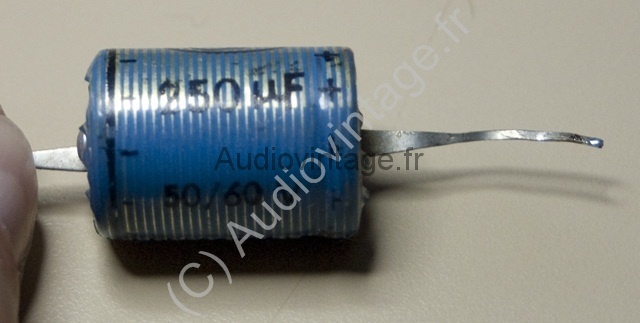 Condensateur chimique