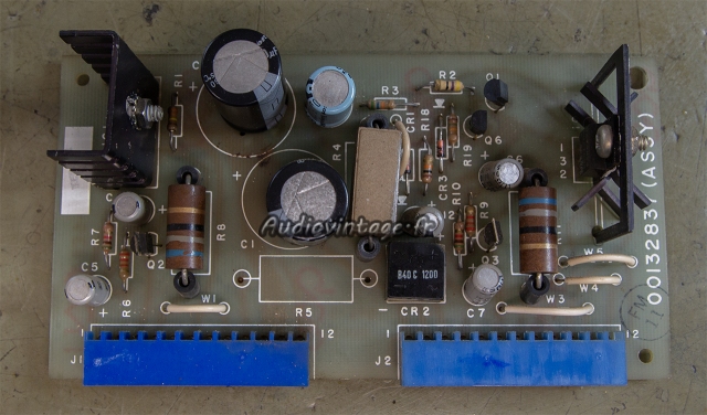 Harman Kardon Citation 17 : alimentation à revoir.