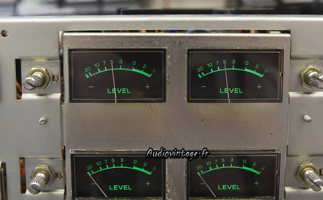 JVC 4VN-880