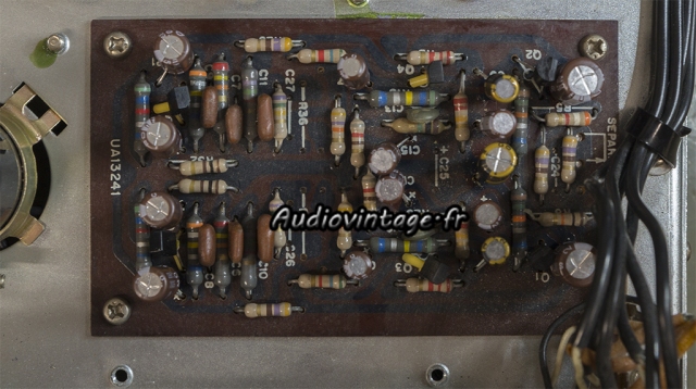 Kenwood KA-2500 : circuit preamp révisé.