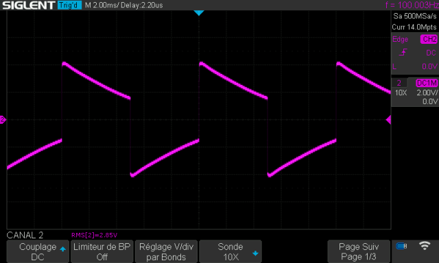 Kenwood KA-2500 : signal-carre-a-100hz