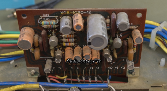 Kenwood KA-4004 : étage phono à revoir.