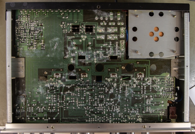 Kenwood KA-5700 : nettoyage à faire.