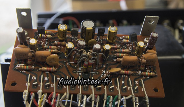 Kenwood KA-7002