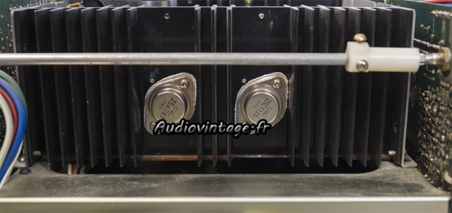 Kenwood KA-8100 : micas neufs et graisse fraiche.