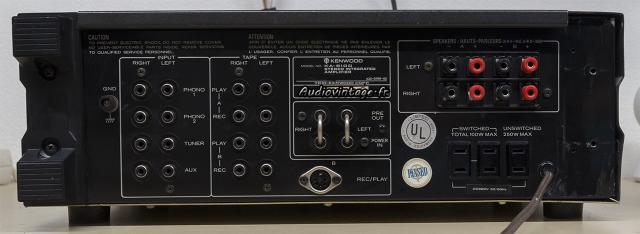 Kenwood KA-8100 : connectique.