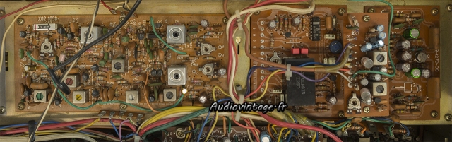 Kenwood KR-9400 : condensateurs chimiques remplacés.