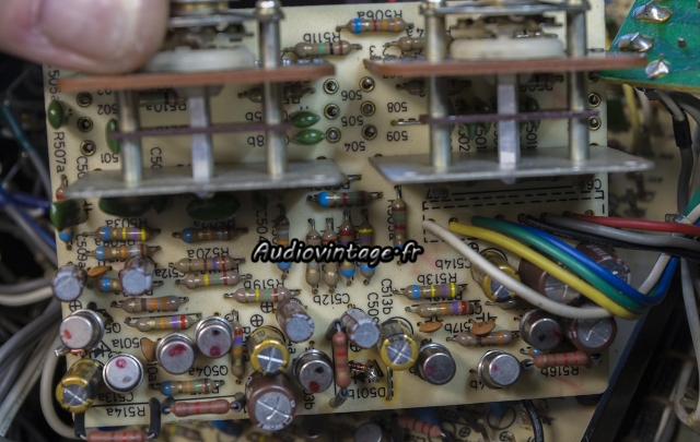 Luxman C-1000 : circuit de tonalité révisé.