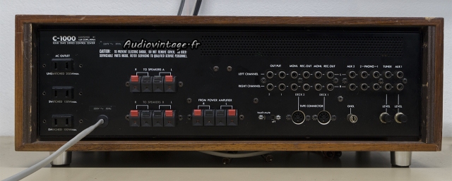 Luxman C-1000 : connectique.