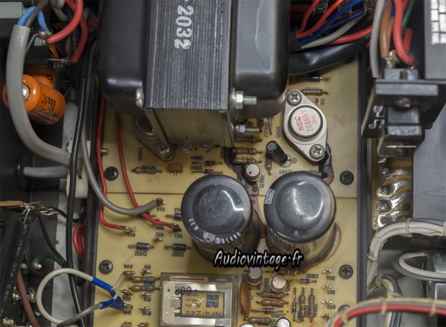 Luxman C-1000