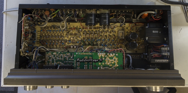Luxman C-1000