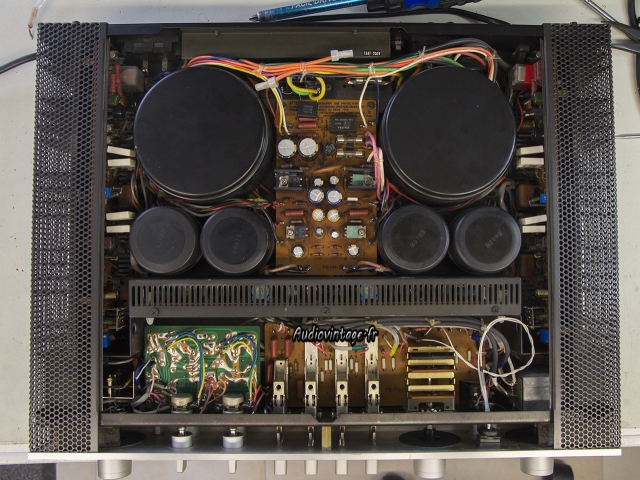 Luxman L-10