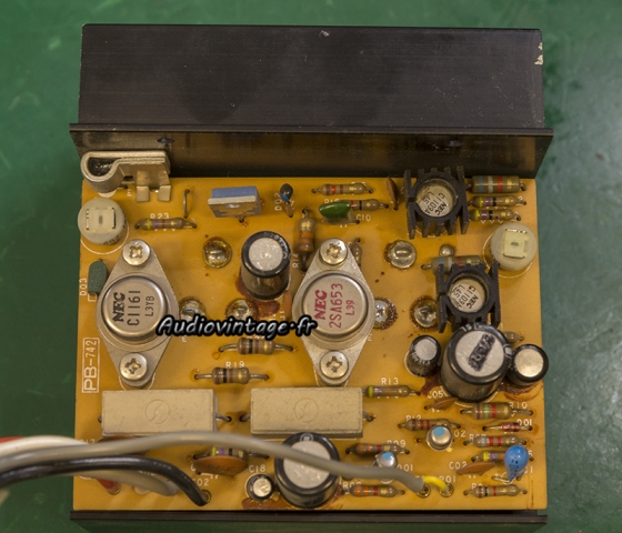 Luxman L-308 : circuit driver à réviser.