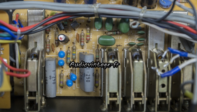 Luxman L-309 : circuit filtres à revoir.