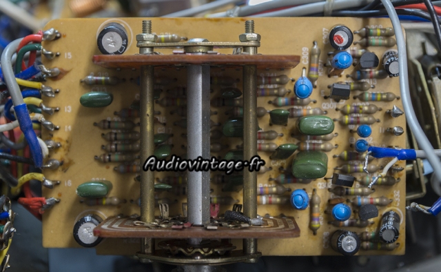 Luxman L-309 : circuit "linear equalizer" à réviser.