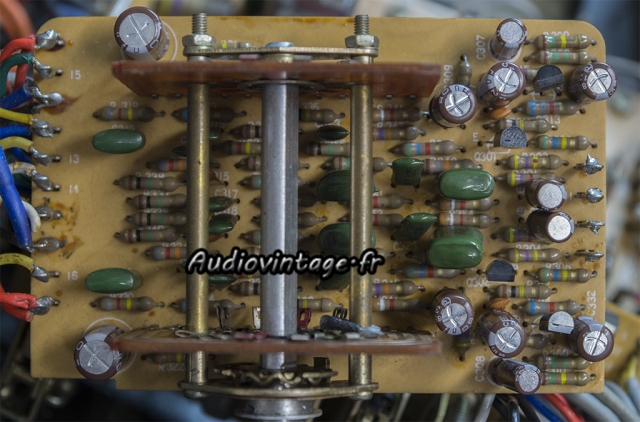 Luxman L-309 : circuit "linear equalizer" révisé.