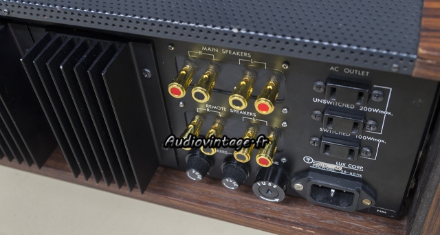 Luxman L-309 : nouveaux borniers en place.