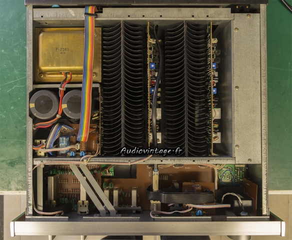 Luxman L-530