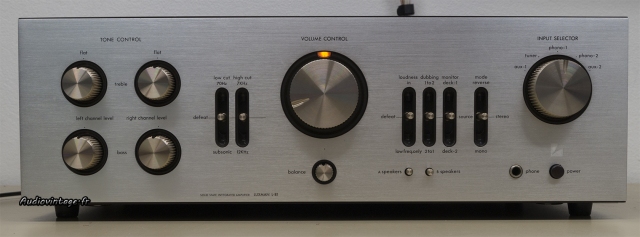 Luxman L-81 : esthétiquement réussi.