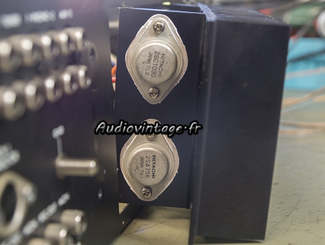 Luxman L-81 : micas neufs, graisse fraiche.