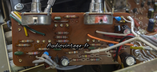 Luxman L-81 : circuit tonalité à revoir.