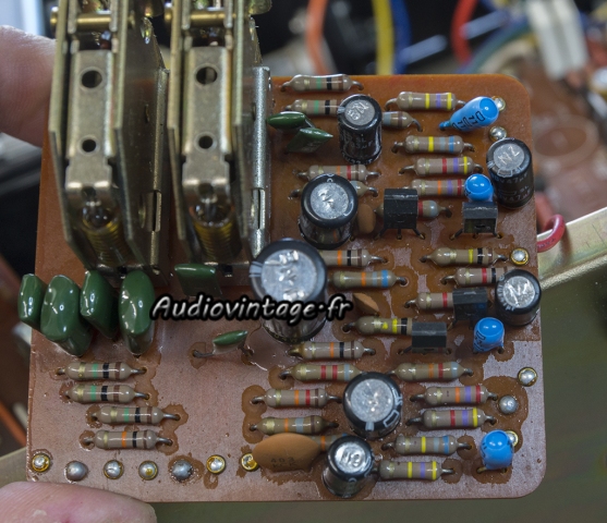 Luxman L-81 : circuit filtre à revoir.