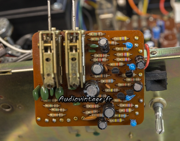 Luxman L-81 : circuit filtres à revoir.