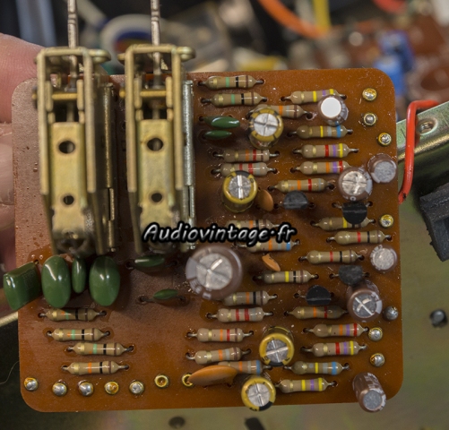 Luxman L-81 : circuit filtres revu.