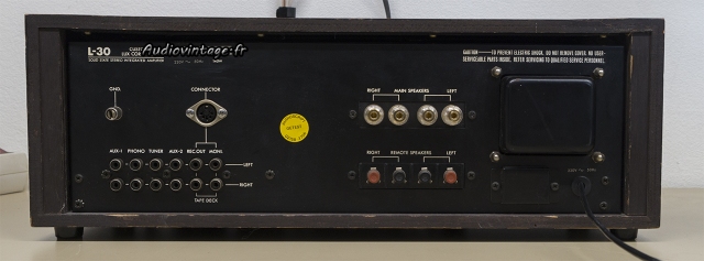 Luxman L-30 : connectique.