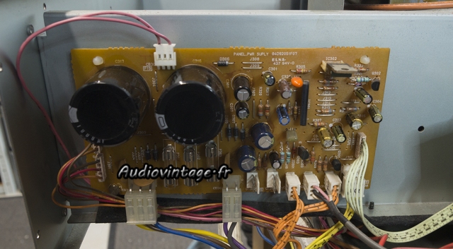 Luxman M-03 : circuit alimentation/protection révisé.