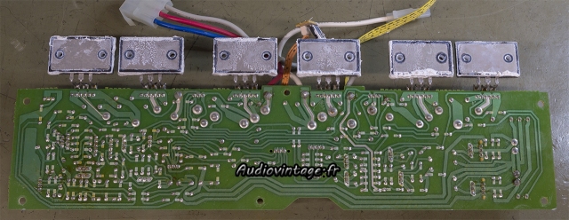 Luxman M-03B : nombreuses soudures à revoir.