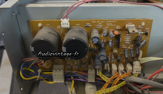 Luxman M-03B : circuit d'alimentation et de protection à revoir.