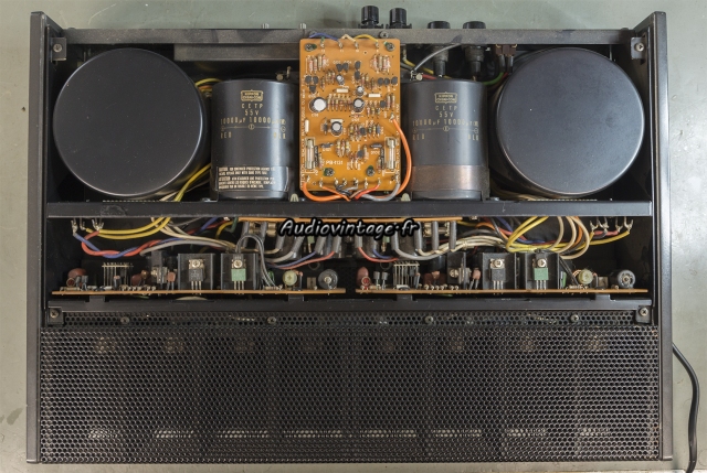 Luxman M-12 : à son arrivée.