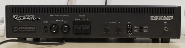 Luxman M-12 : connectique.