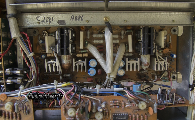 Luxman M-120A II